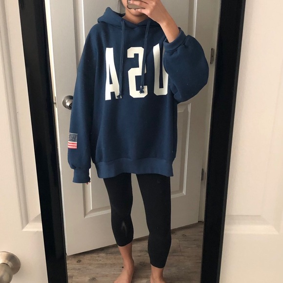 Oversized Hoodie - Picture 1 of 3